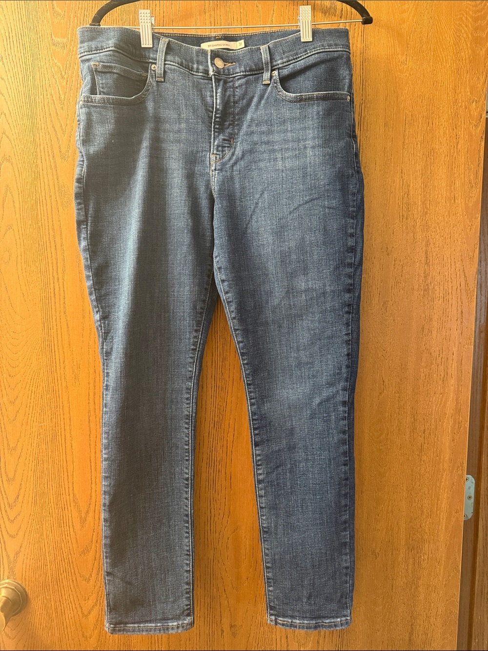 Levi's Dark Wash Women's Skinny Jeans
